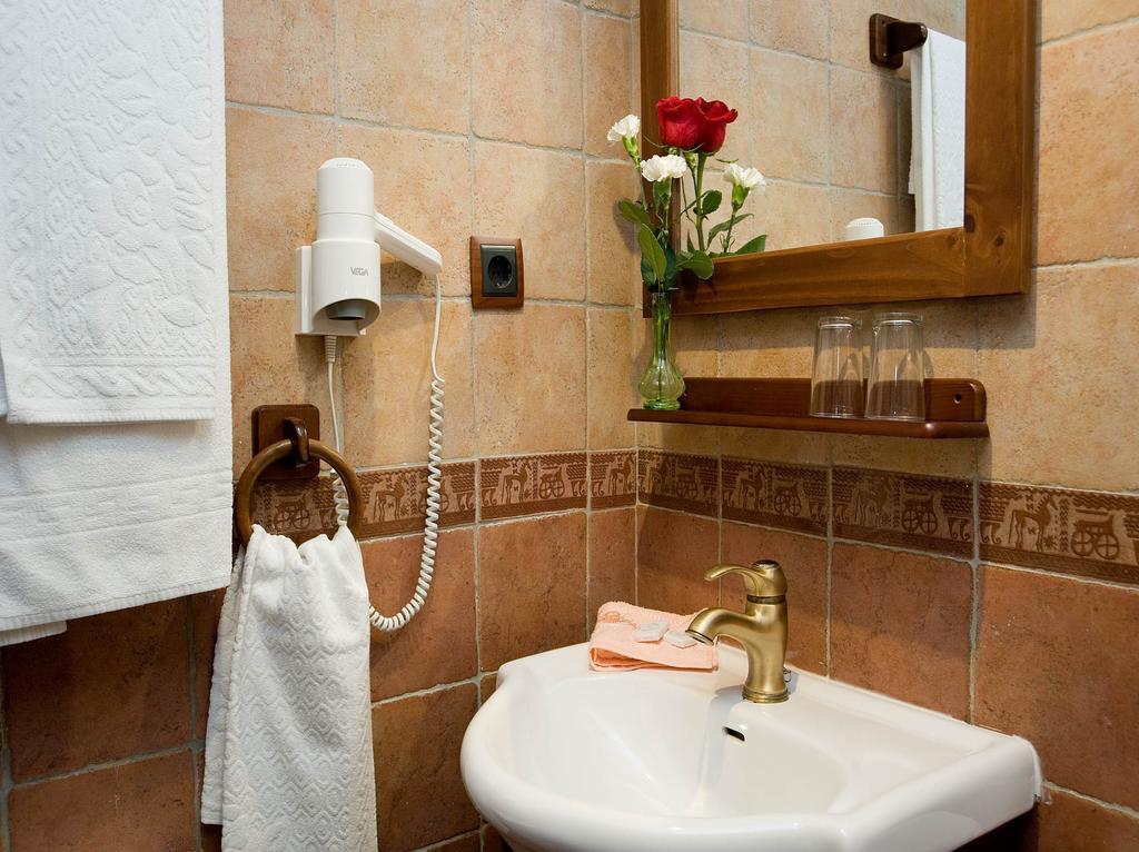 Hotel Rural "Victoria" Уманес Номер фото