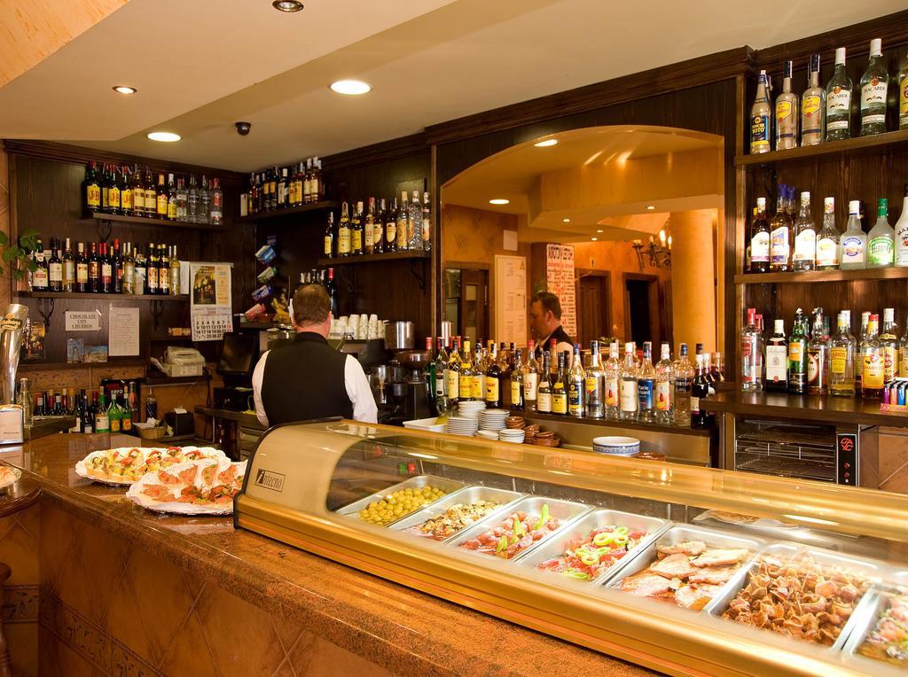 Hotel Rural "Victoria" Уманес Экстерьер фото